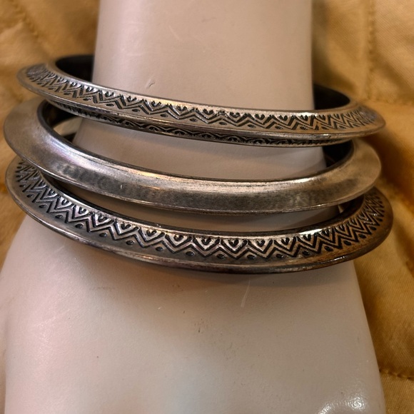 Silver Patterned Bangles 3 🌼🌼🌼🌼 - Picture 5 of 14